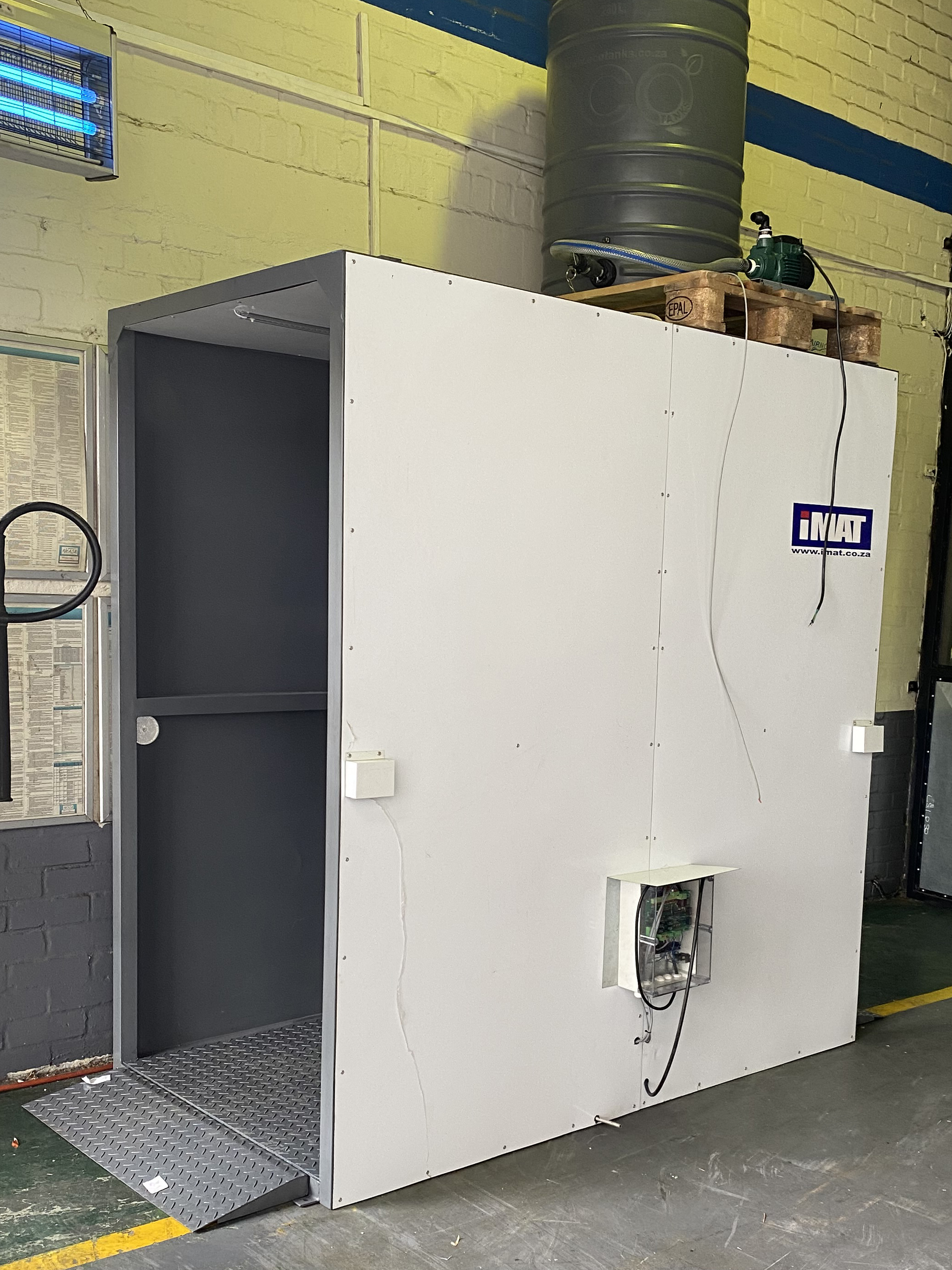iMAT Sanitising Walk Through Booth